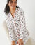 Pyjama met reverskraag en hulstprint (ecru / kersenrood)