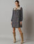Robe courte imprimée, manches blousantes (gris / beige)