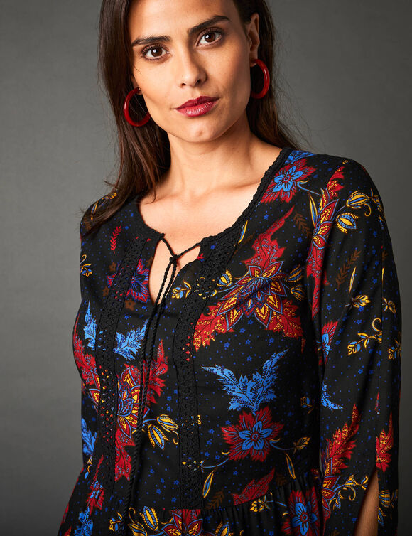 Lange, bedrukte jurk met 3/4-mouwen (zwart / rood)