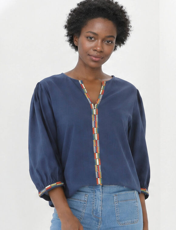 Blouse brod&eacute;e en coton unie, manches 3/4 (marine)