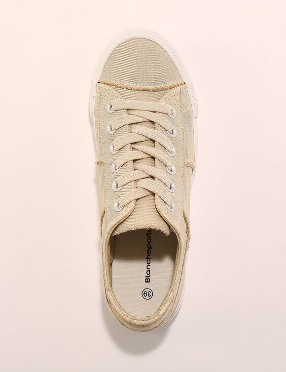 Sneakers met veters, verwassen canvas met sierstiksel (beige)