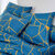 Linge de lit Geoffroy en coton à motifs graphiques (bleu paon) Linge de lit Geoffroy en coton à motifs graphiques (bleu paon)