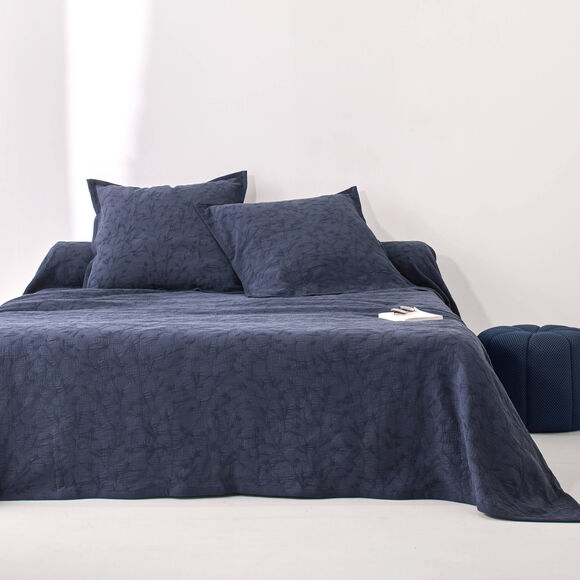 Jet&eacute; de lit jacquard gaufr&eacute; "feuillage" (marine)