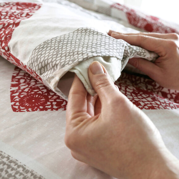 Linge de lit Lovely en flanelle imprimé coeurs  (taupe / rouge)