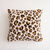 Coussin motif l&eacute;opard (beige / marron)
