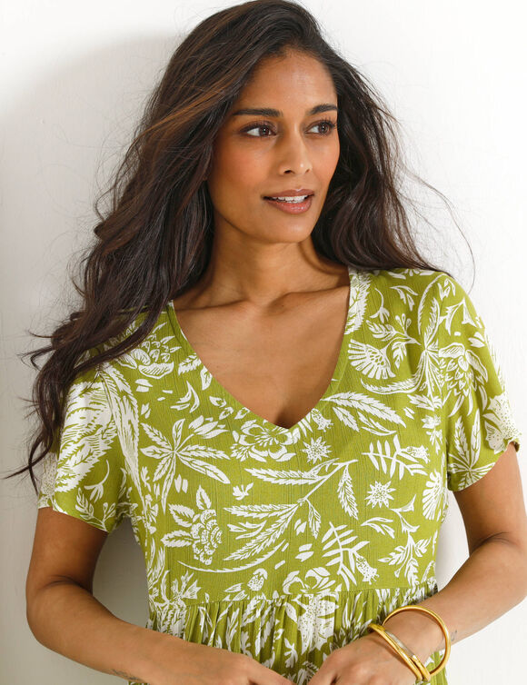 Robe longue imprim&eacute;e col V, cr&eacute;pon (vert mousse / blanc)