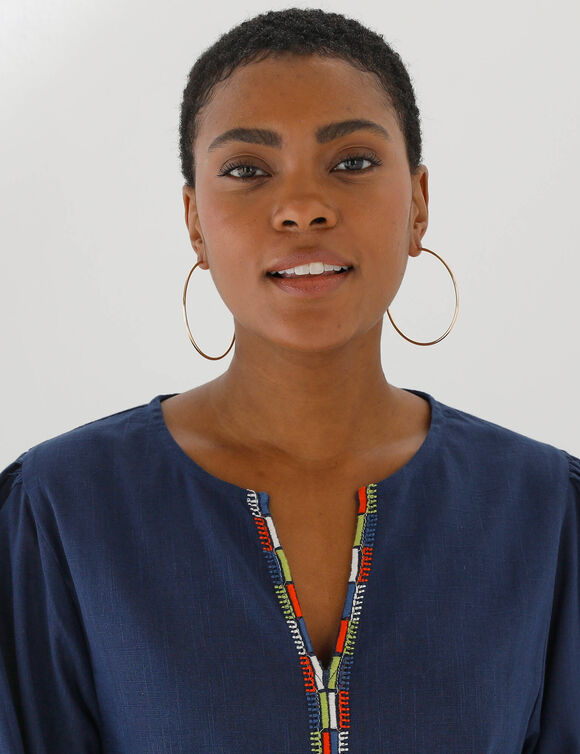 Blouse brod&eacute;e en coton unie, manches 3/4 (marine)