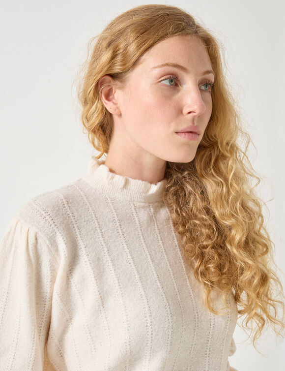 Pull frisottis maille effet ray&eacute;e (&eacute;cru)