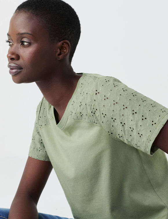 T-shirt col rond manches courtes, d&eacute;tail broderie anglaise (kaki clair)