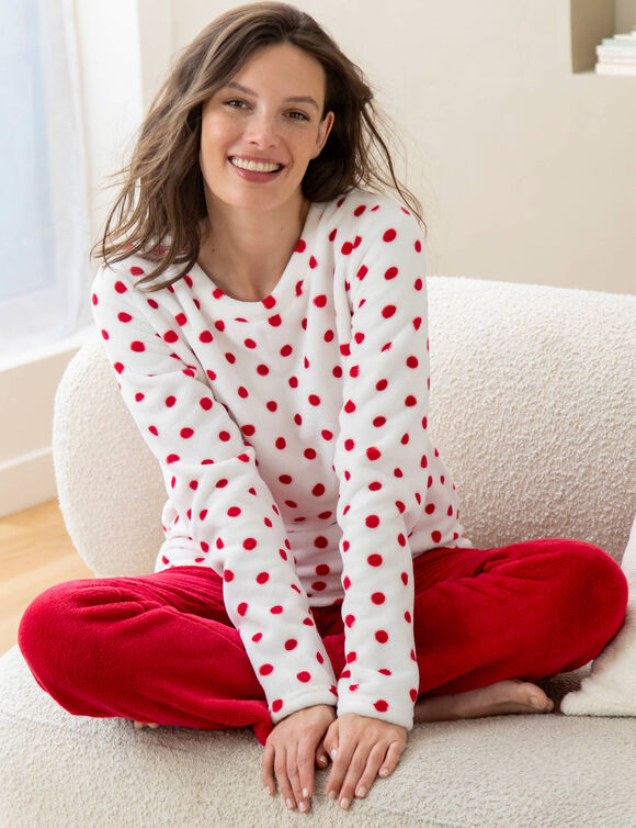Pyjama van fleece met stippenprint, plucheachtig aanvoelend, met lange mouwen (kers bolletjes)