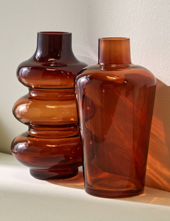 Vase ondulé en verre ambré (ambre)