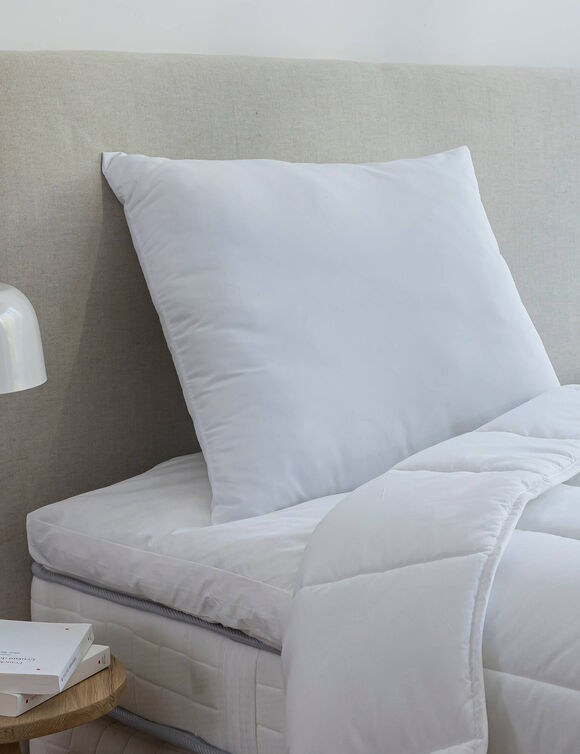 Oreiller microfibre, confort médium (blanc)
