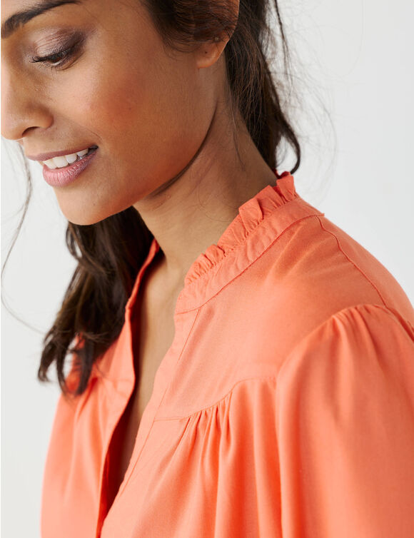 Blouse unie col tunisien, manches coudes smock&eacute;es (corail)
