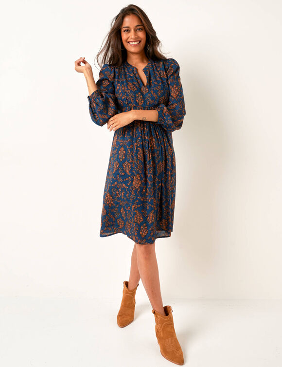 Robe housse col mao, cr&eacute;pon imprim&eacute; (bleu / chocolat)