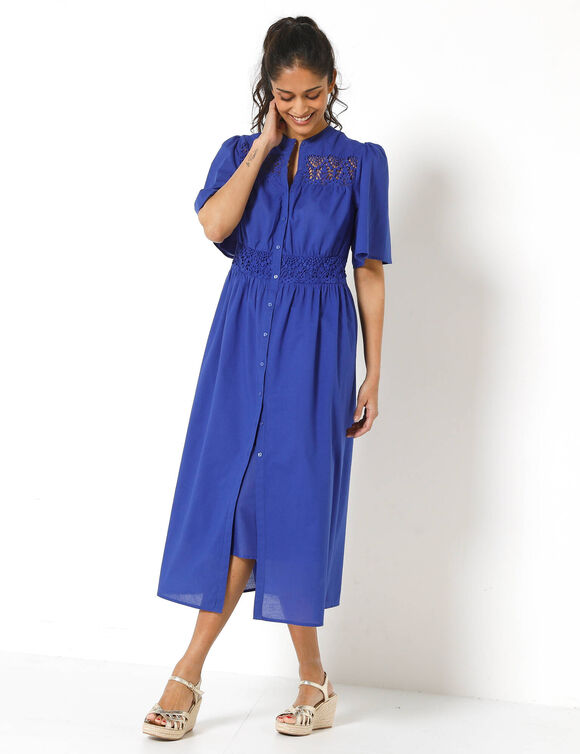 Robe boutonn&eacute;e macram&eacute;, manches coudes &eacute;vas&eacute;es (blauw)