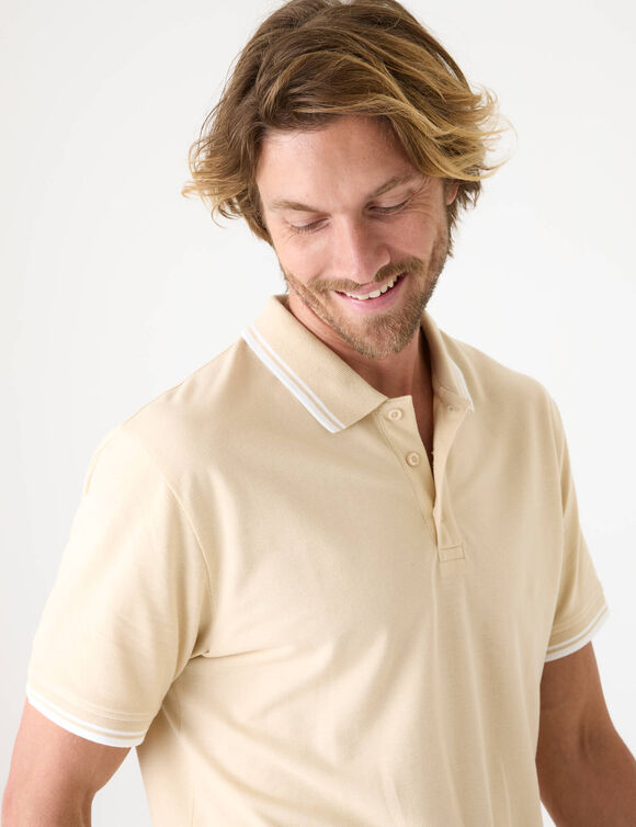 Polo maille piqu&eacute;e confort manches courtes  (beige)