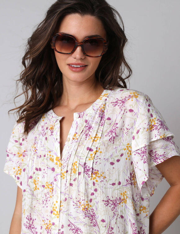 Chemisier manches courtes papillon, cr&eacute;pon imprim&eacute; fleuri (wit / paars)