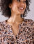Tuniek met knoopkraag en dierenhuidprint (beige / marine)