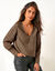Blouse macram&eacute; col V manches longues, cr&ecirc;pe fluide (taupe)