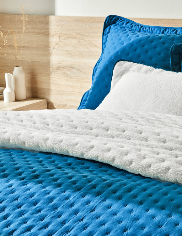 Omkeerbare bedsprei van gematelasseerde microvezel/sherpa (pauwblauw)