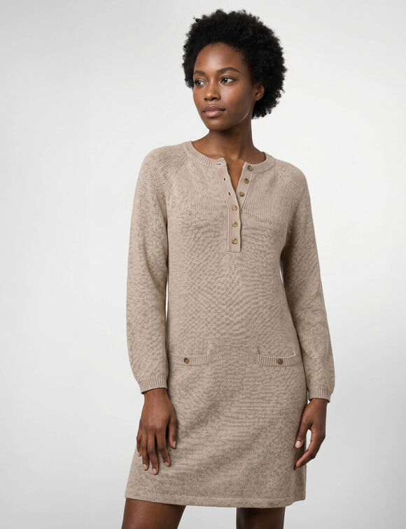 Robe-pull &agrave; godets col tunisien, d&eacute;tails couture (beige chin&eacute;)