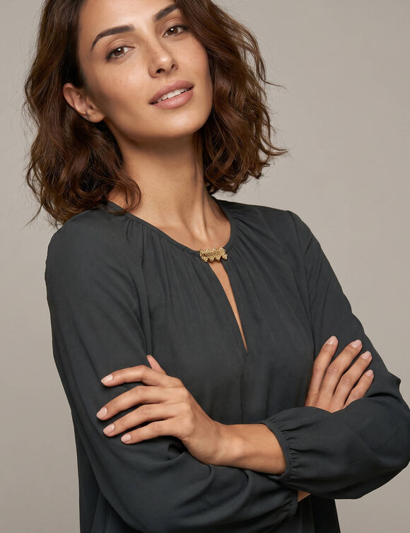 Robe courte col rond bijou, manches longues, cr&ecirc;pe (noir)