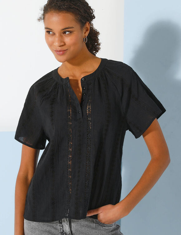 Blouse manches courtes finitions en macramé, unie (noir)