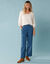 Trui met V-hals, 'loose' volume, in fantasie pareltricot (ecru)