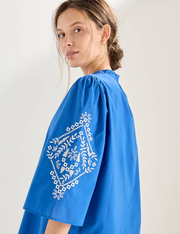 Blouse ample, manches 3/4 brod&eacute;es (bleu)