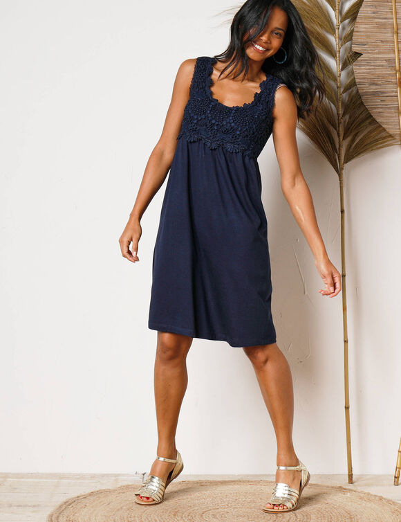 Robe plastron macram&eacute; (marine)