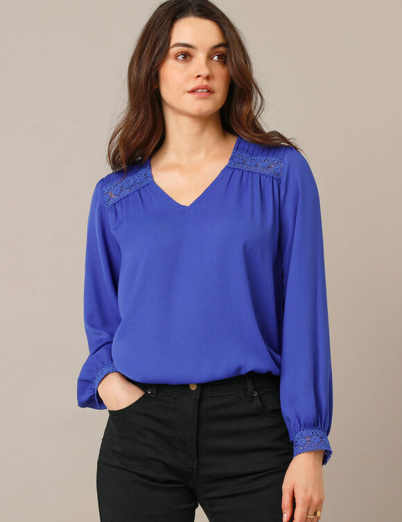 Blouse détails dentelle, crêpe (bleu dur)
