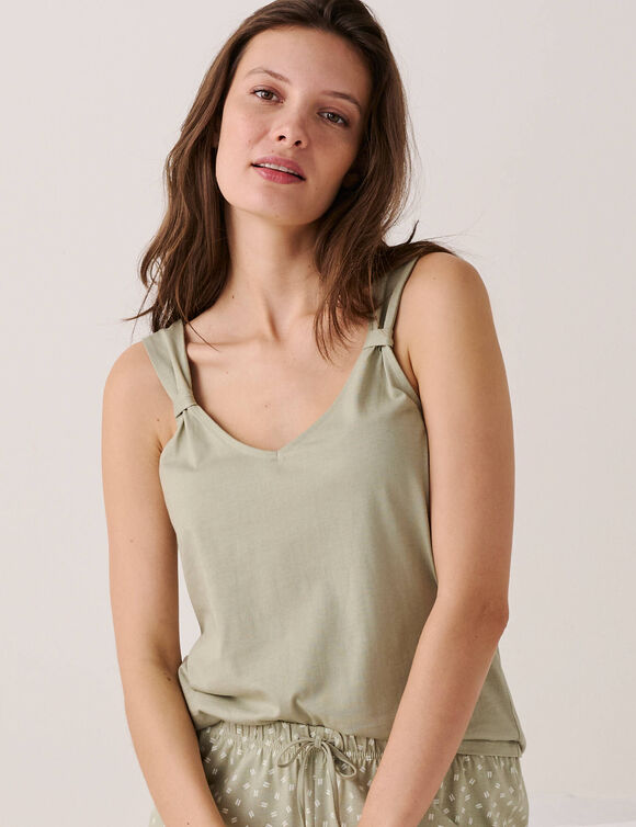 Pyjama court imprim&eacute; minimaliste avec bretelles fronc&eacute;es (vert sauge)