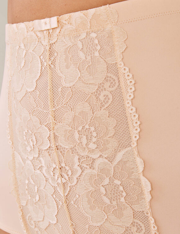 Gaine serre-taille dentelle amincissante (peau)