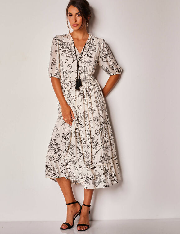 Robe longue volantée imprimée (écru / noir)