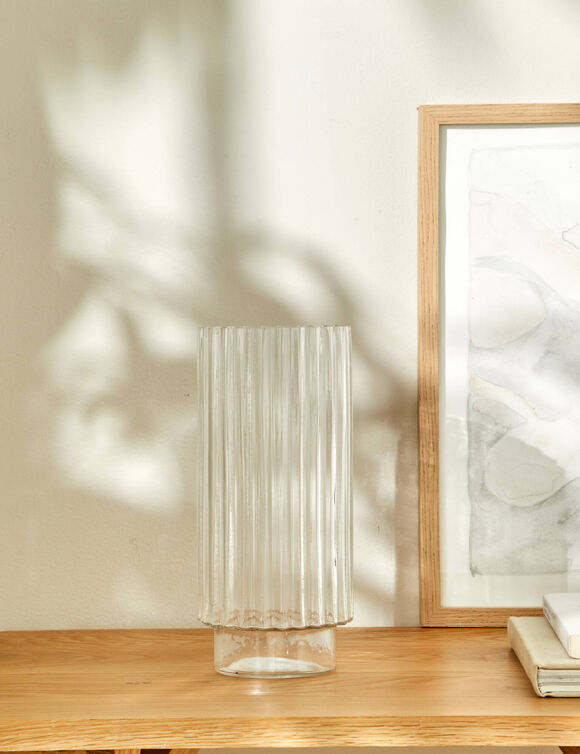 Vase en verre stri&eacute; (transparent)