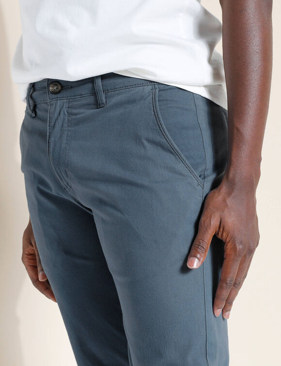 Pantalon chino ceinture arrondie sous le ventre (bleu grisé)