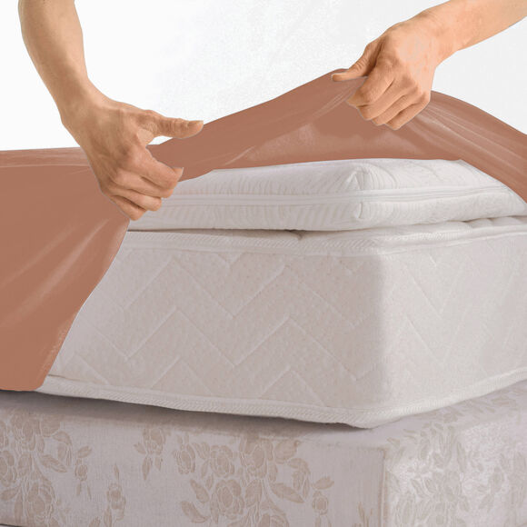 Hoeslaken van katoenbatist, 72 draden/cm&sup2; - hoek 40 cm (praline)