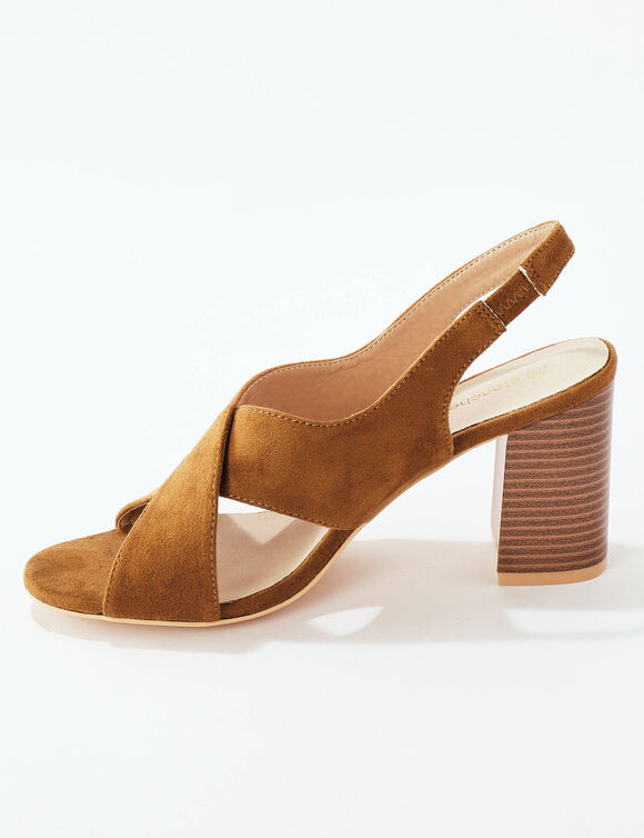 Sandalen met hak en gekruiste riempjes (beige)