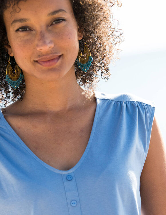 T-shirt col V boutons fantaisie (bleu gris&eacute;)