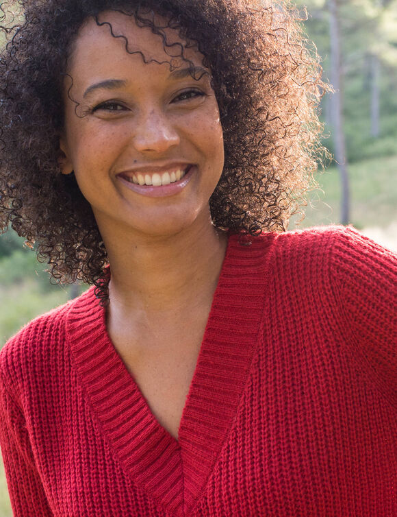 Pull loose col V, maille anglaise (rouge)
