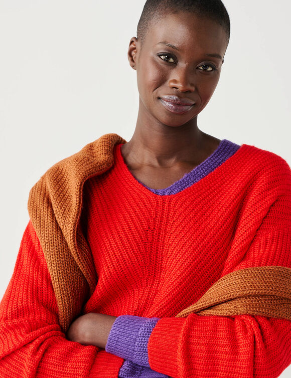 Pull col V &agrave; c&ocirc;tes en biais, maille anglaise (rouge)