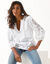 Blouse unie macram&eacute;, manches brod&eacute;es (blanc)