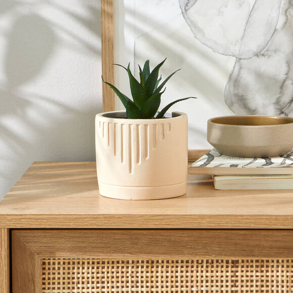 Plante verte artificielle et pot en ciment (beige)