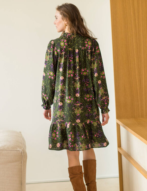 Robe évasée à col volanté, imprimé (kaki)