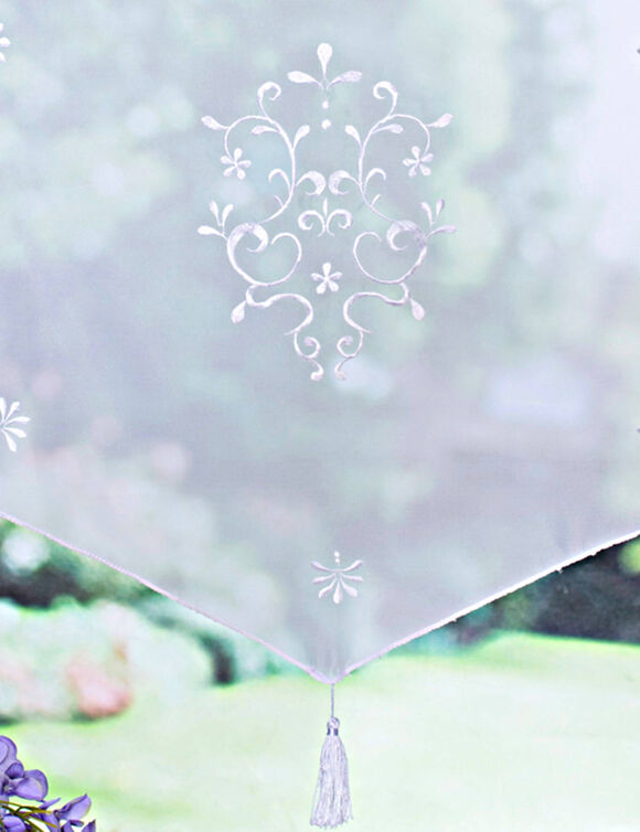 Vitrage pointe baroque brod&eacute; finition passe-tringle (blanc)