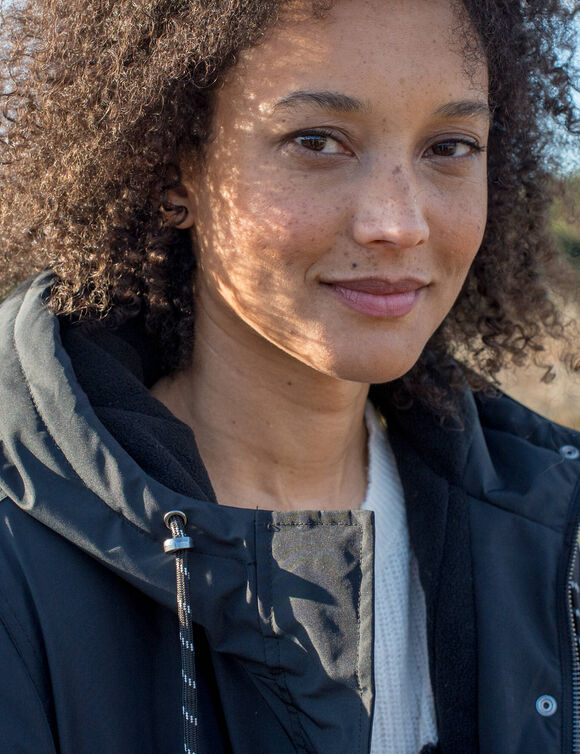 Parka imperméable zippée, à capuche (noir)