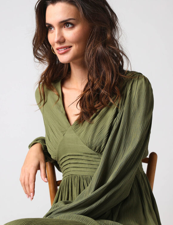 Robe longue col V manches bouffantes, en cr&eacute;pon (vert)