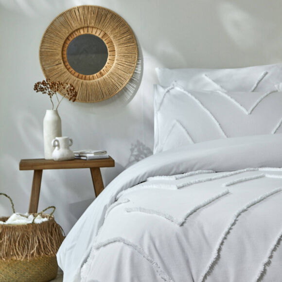 Linge de lit Amezia en coton lavé finition tufté en relief (blanc)