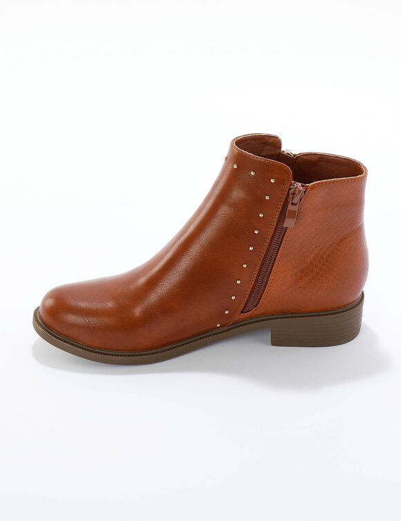 Boots bi-matière, zippées et cloutées (caramel)