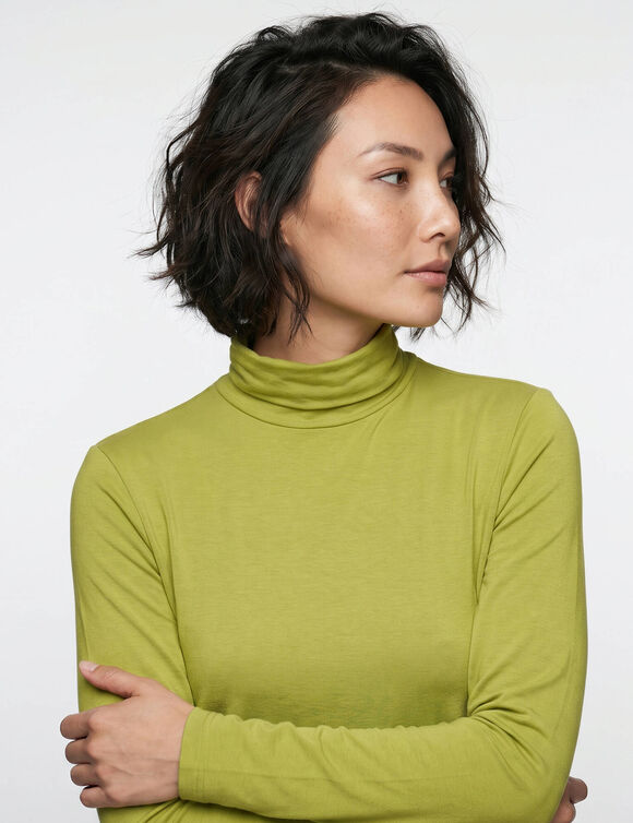 Sous-pull uni col roul&eacute; stretch (vert mousse)